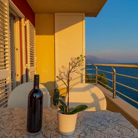 Luxury Opera Apartman *
